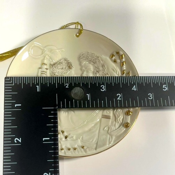 Mikasa FK015/6 20 Magic Santa Christmas Ornament white Porcelain Gold Accents - Picture 7 of 7